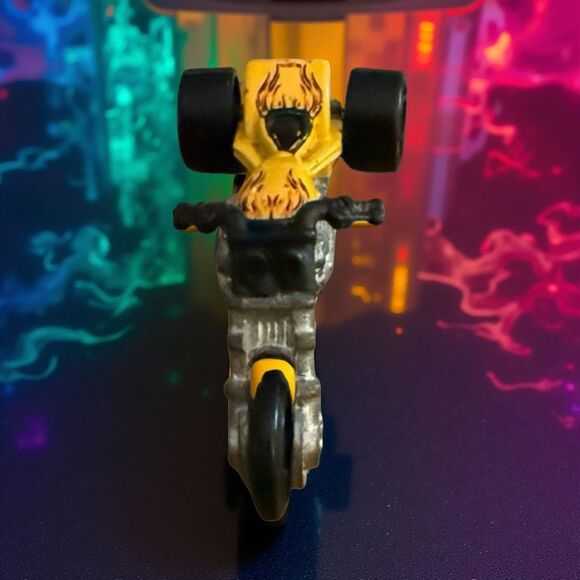 2012 Mattel HOTWHEELS Stunt Yellow 3 Wheel Diecast Motorcycle Blastous 1:64 - Picture 4 of 8